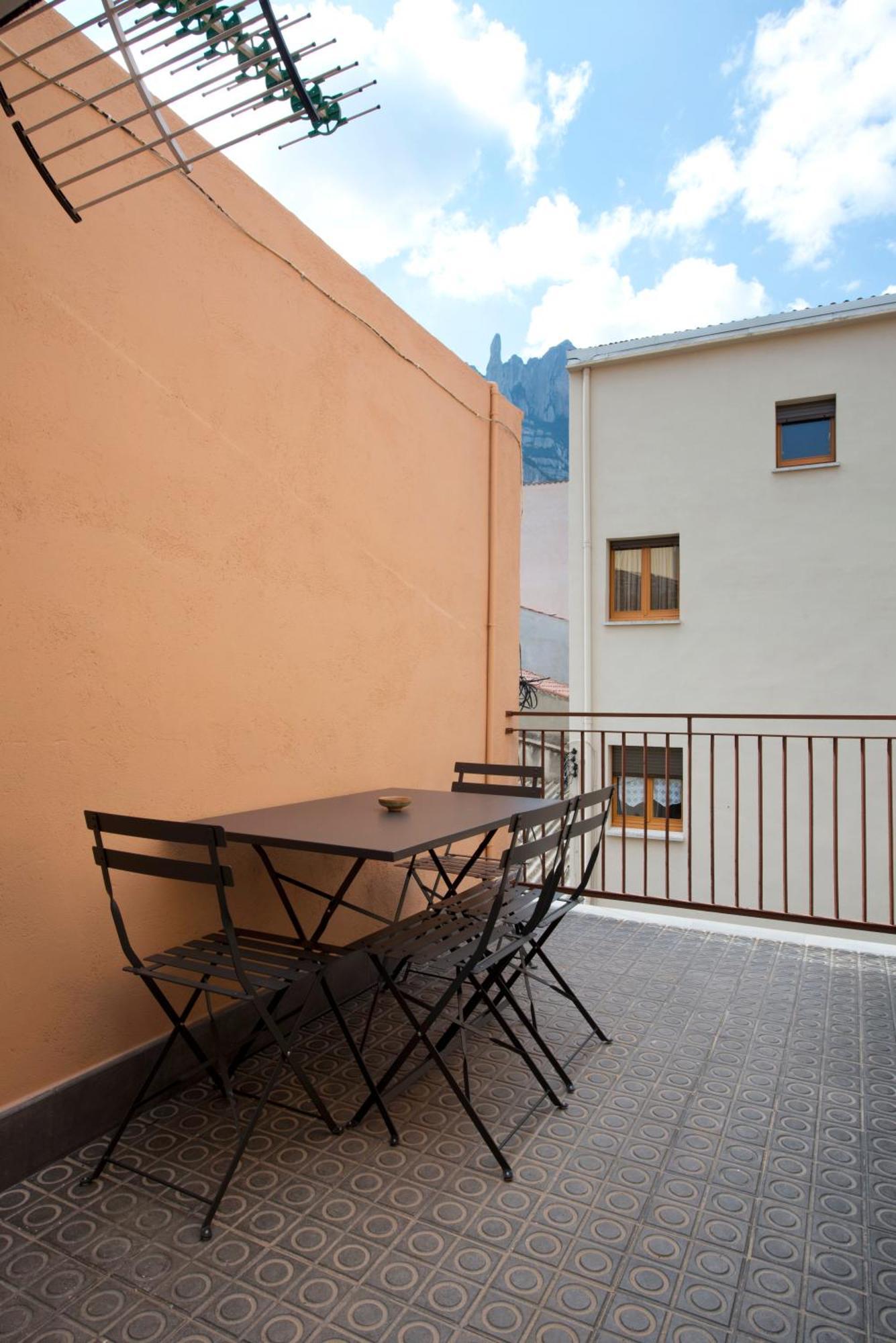 Apartments Mo Monistrol de Montserrat Bagian luar foto